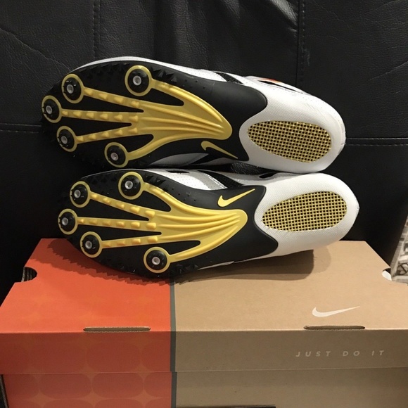 nike bowerman spikes